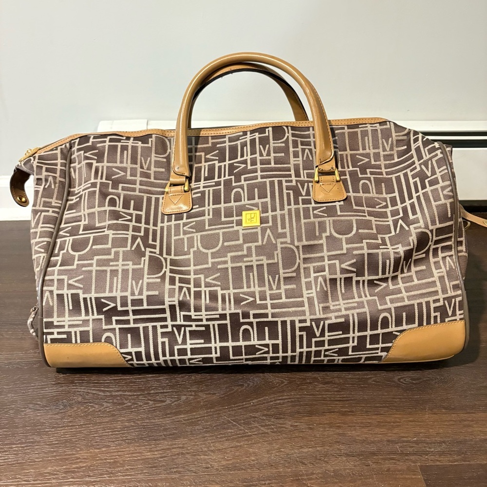 Vintage DVF Diane Von Furstenberg Brown Tan Classic‎ Logo Luggage Overnight Bag